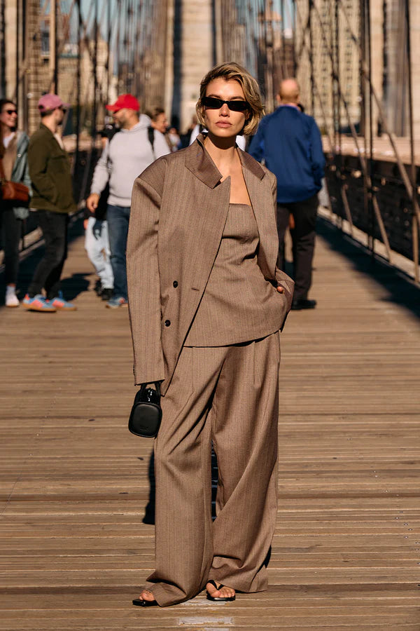 OVERSIZED STRIPE TIE BLAZER